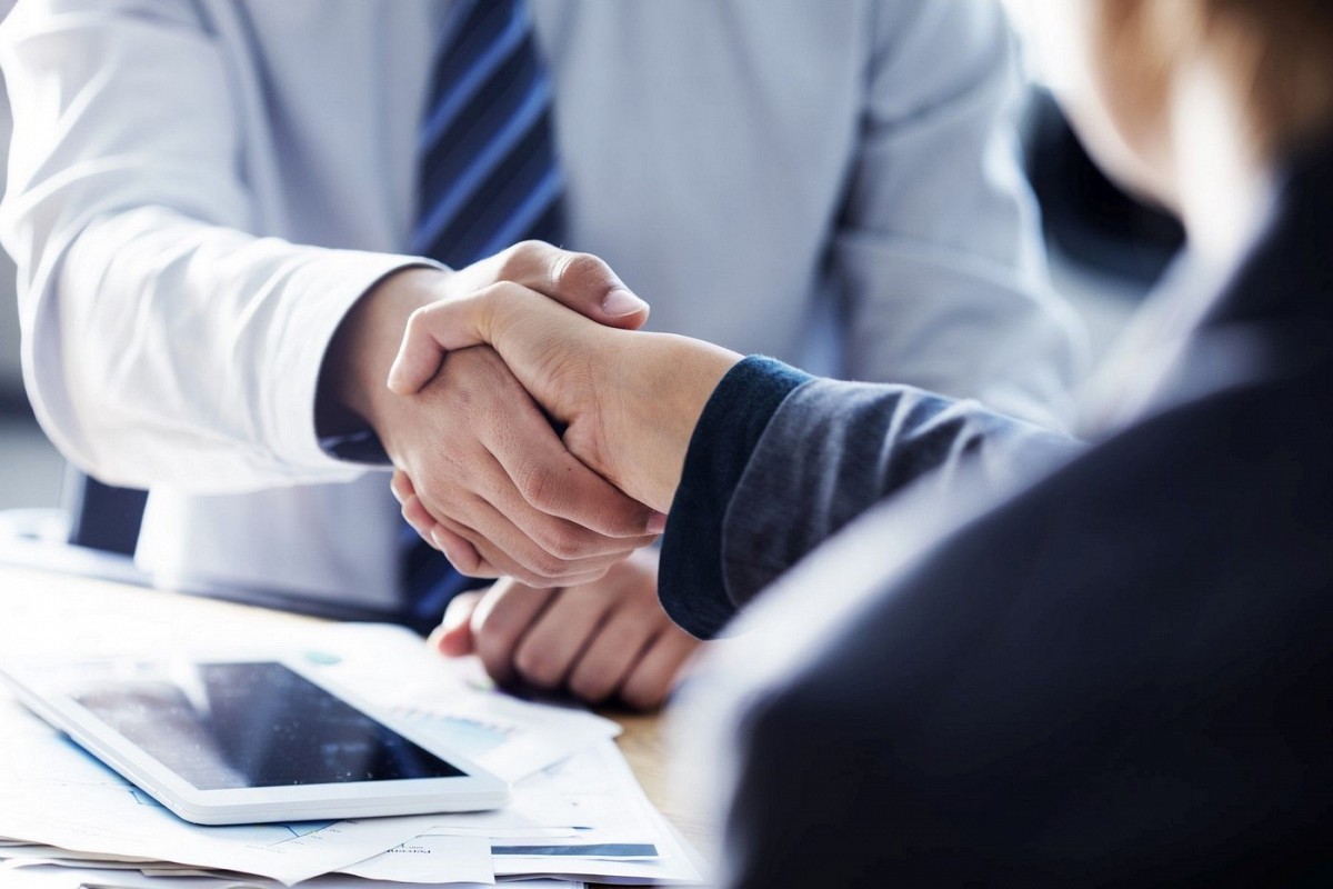 Direct buyout of unlisted real estate funds shares from its limited partners