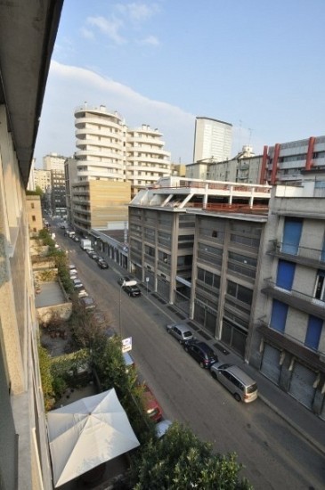 PPC private property consultants: Large Studio Flat between Centrale and Piazza della Repubblica