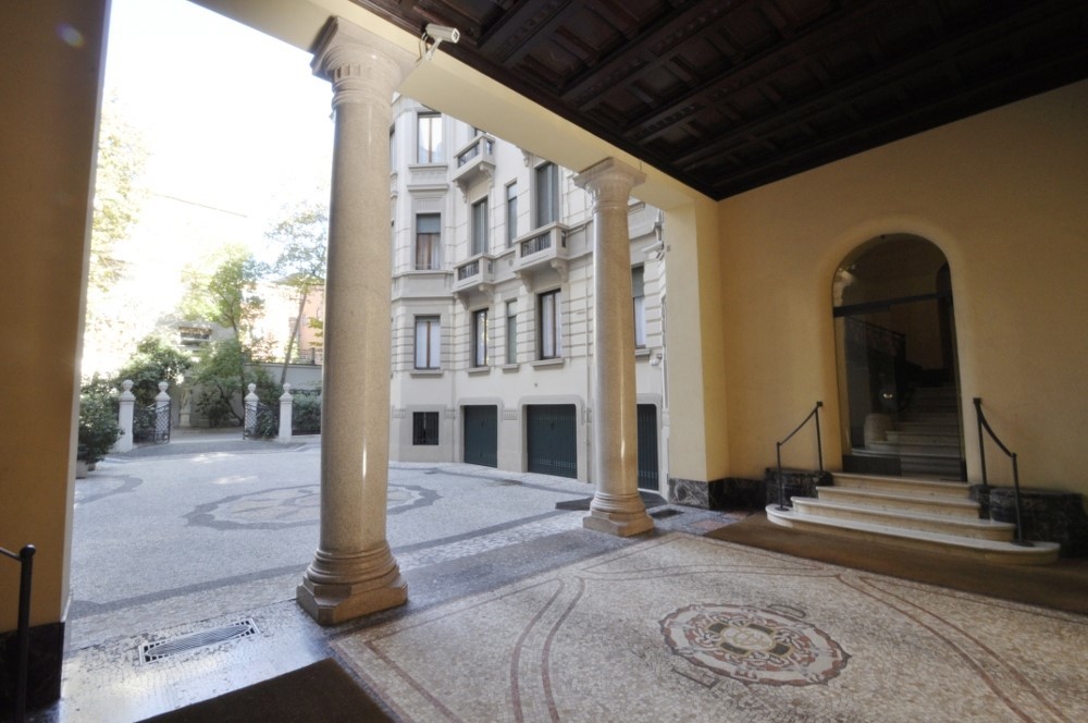 PPC private property consultants: Prestige apartment along Via Passione