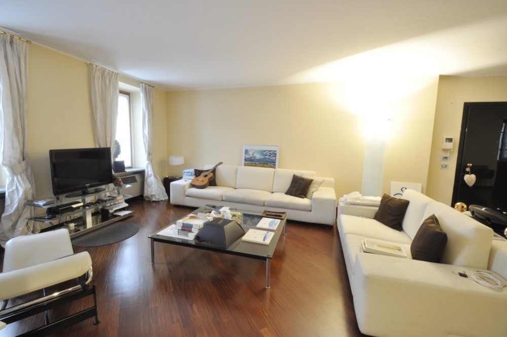 PPC private property consultants: Elegantly furnished penthouse in the heart of Brera